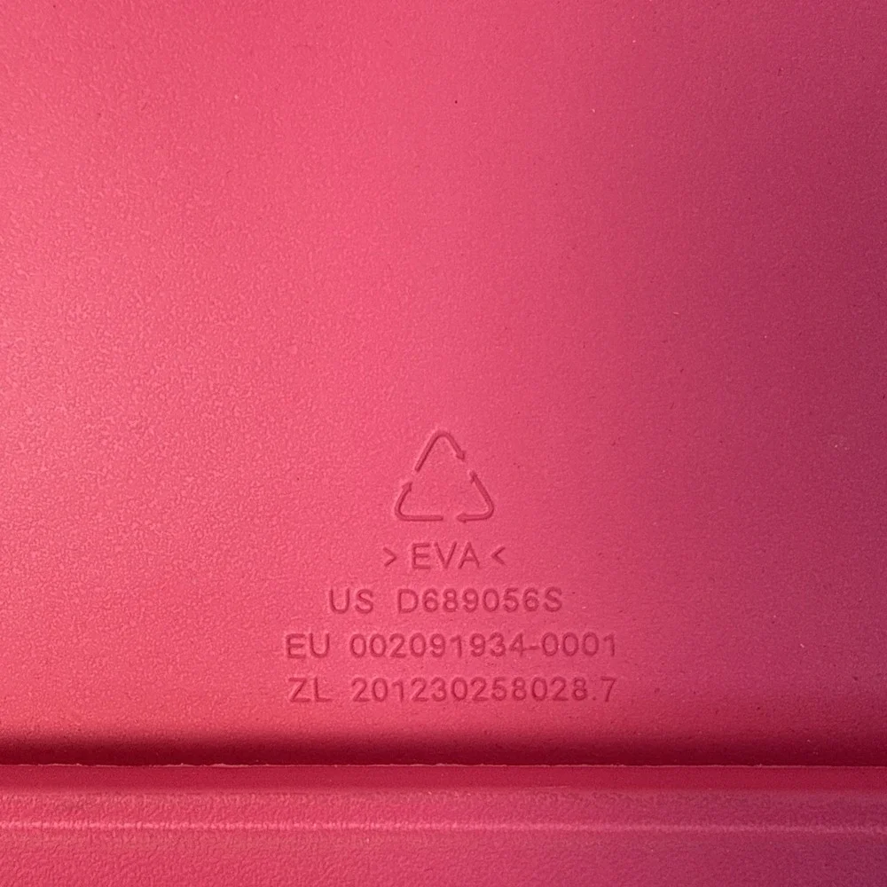 The Unbranded Brand shape wear